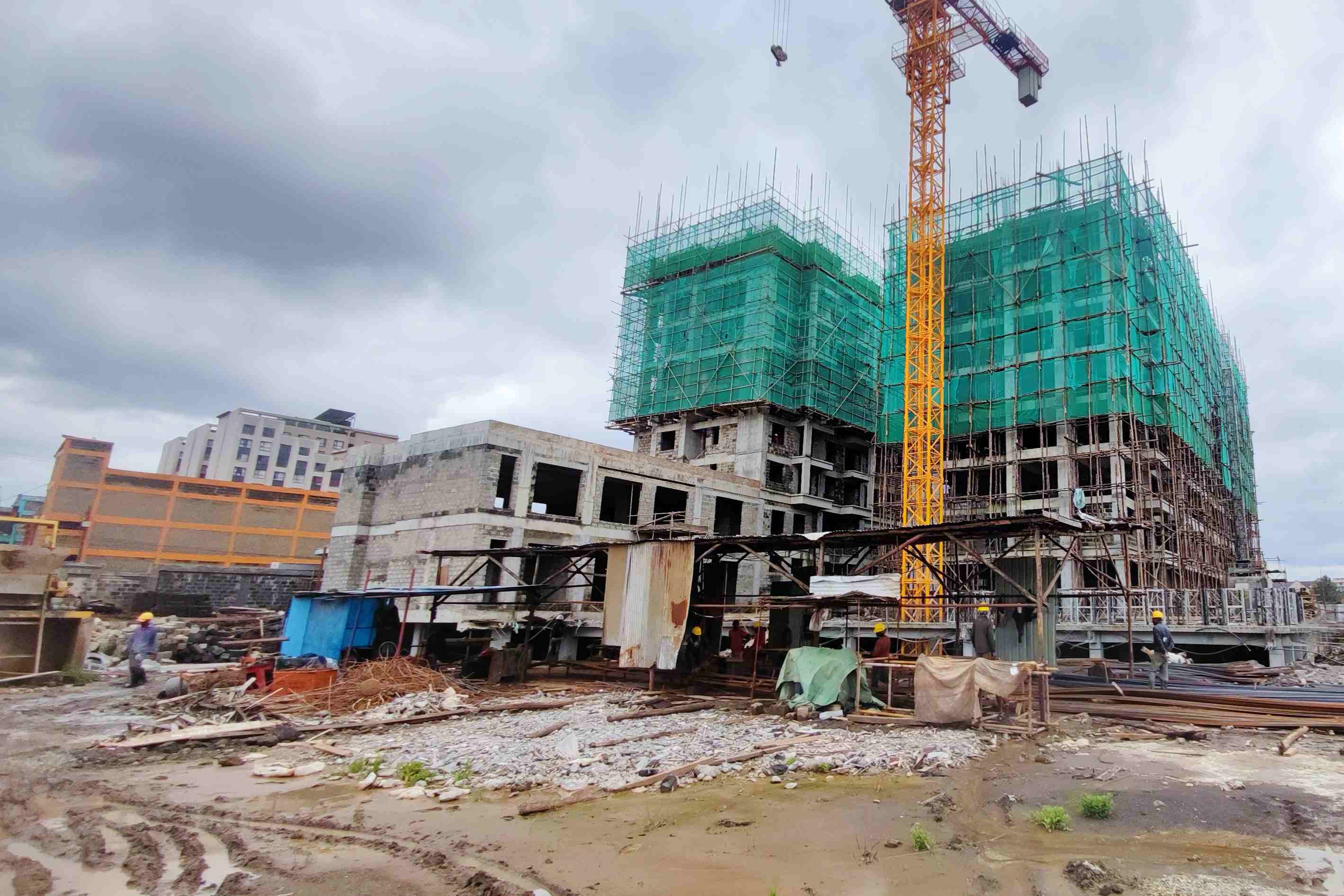 图1：由中瑀建发集团承建的肯尼亚WANYEE路5.2英亩项目施工现场.jpg