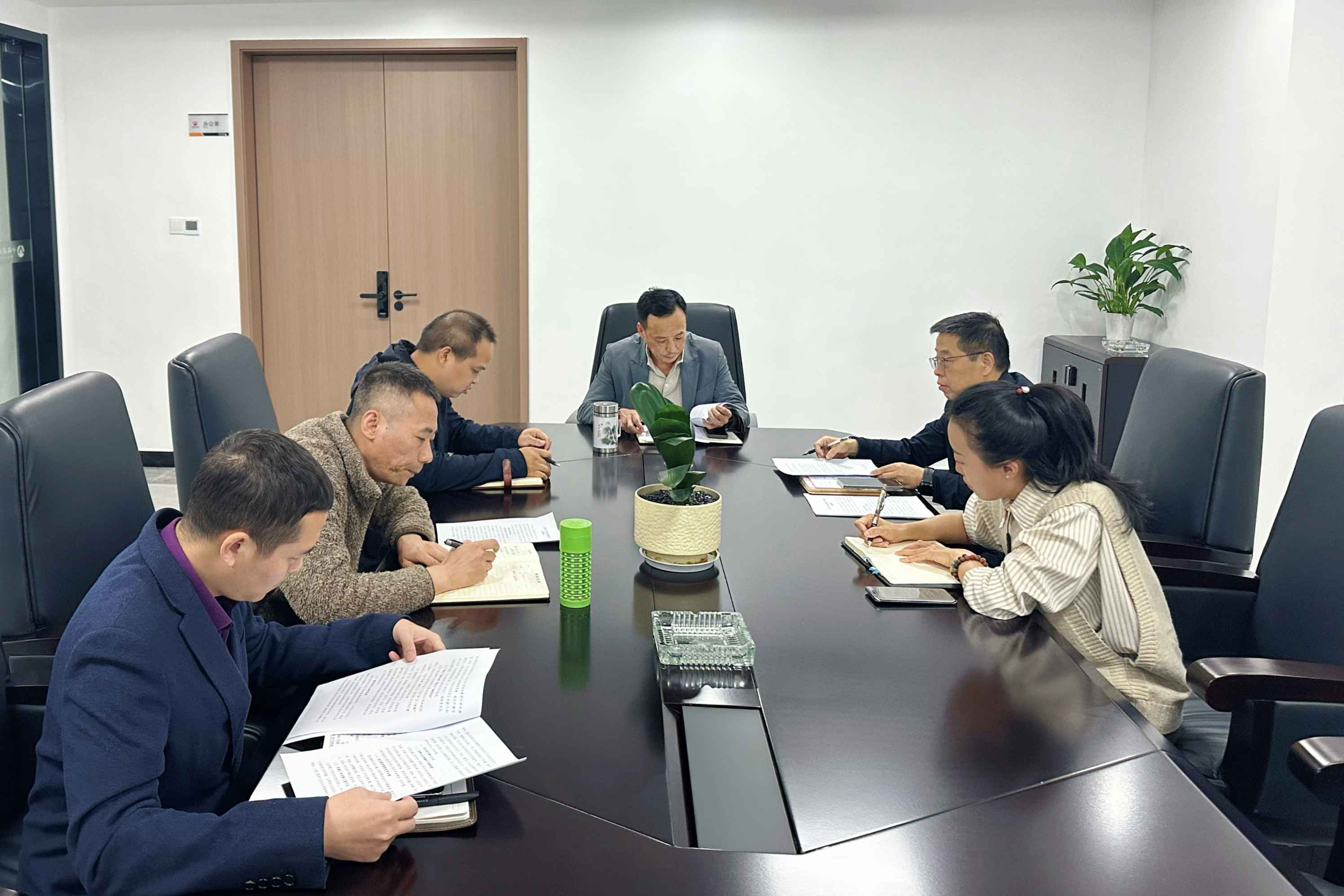 1410c1e2135598dd78fdff5ce1a33752.jpg 1410c1e2135598dd78fdff5ce1a33752.jpg